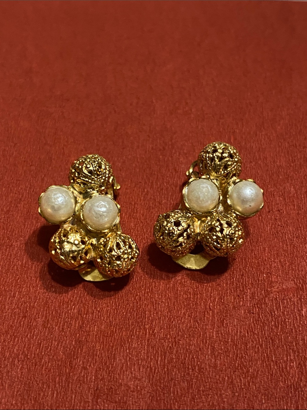 VTG Gold Pearl Cluster Filigree Clip-On Earrings